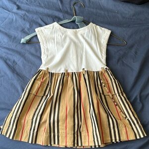 Burberry dress 2 years old